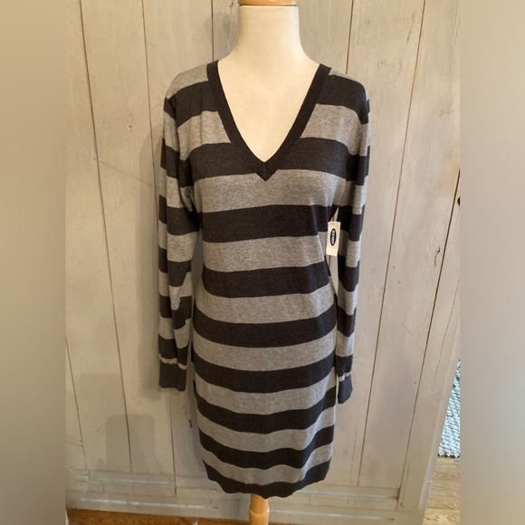 Old Navy Women's Sz Lg Stripe Gray Sweater Dress Long-sleeve V neck Pullover New - Picture 1 of 8
